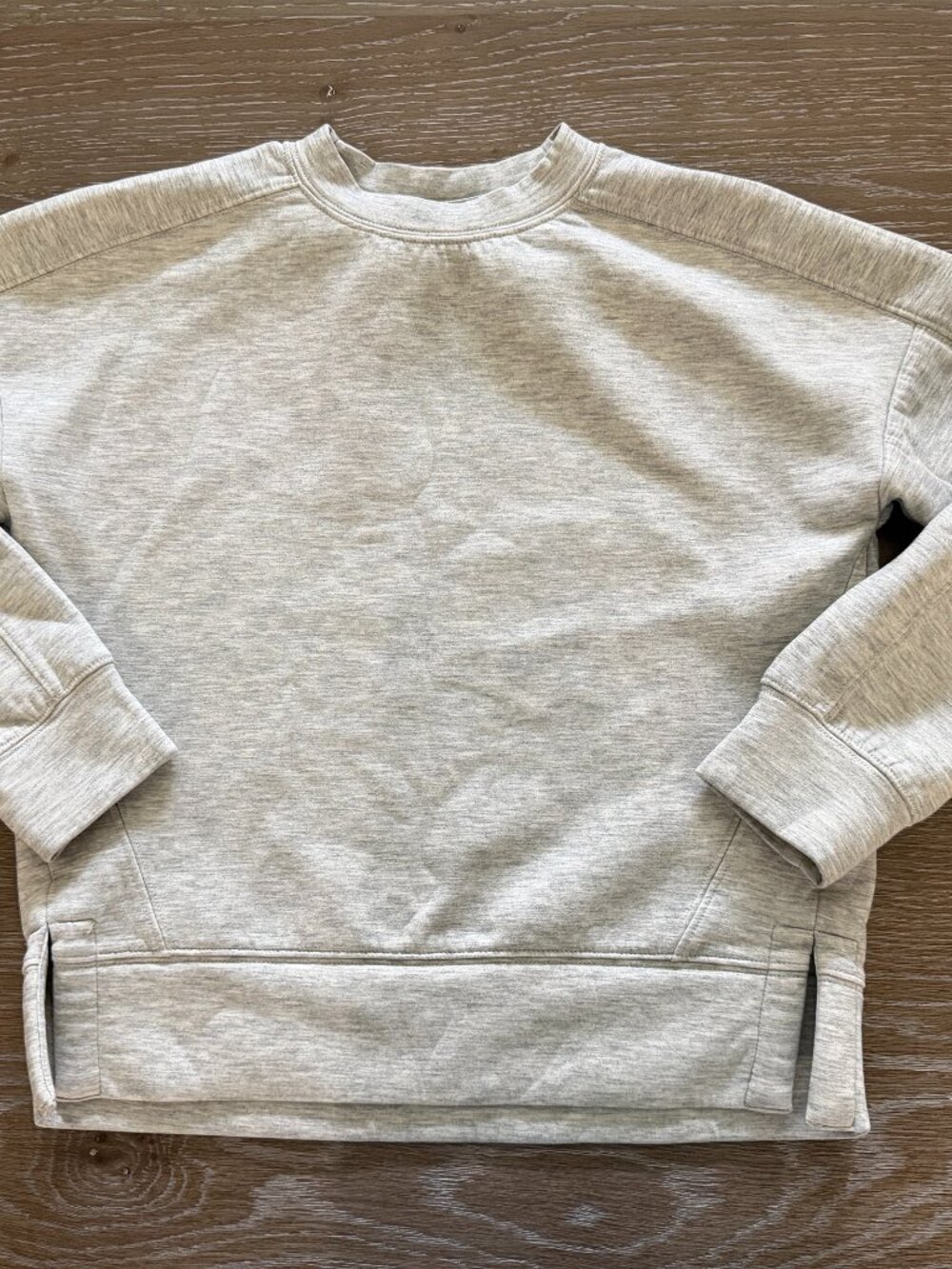 Girls Abercrombie Kids YPB light gray sweatshirt long sleeve top size 7/8
